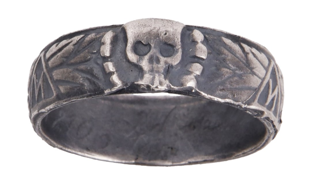 SS Ehrenring with Case WWII German Third Reich: An Ehrenring of the SS. Himmler facsimile. Case with SS-Siegrunes. Size 13. Unauthenticated, sold as is.