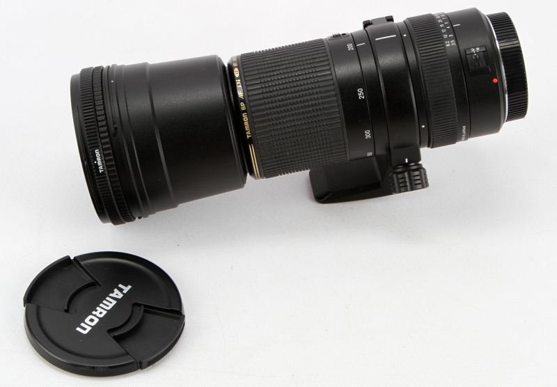 TAMARON AF 200-500MM F/1.5-6.3 SP DI LD IF LENS: Tamron AF 200-500mm f/5-6.3 SP Di LD IF includes the front and rear lens cap. Comes in a camera lens carrying soft case. Looks to be in very good condition.