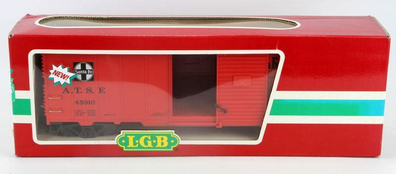 LGB NICHTRAUCHER PASSENGER COACH TRAIN: 1 Lehman, Gross, Bahn Nichtraucher green passenger coach train. Item number 3167. Made in Germany, in original box. In excellent condition.