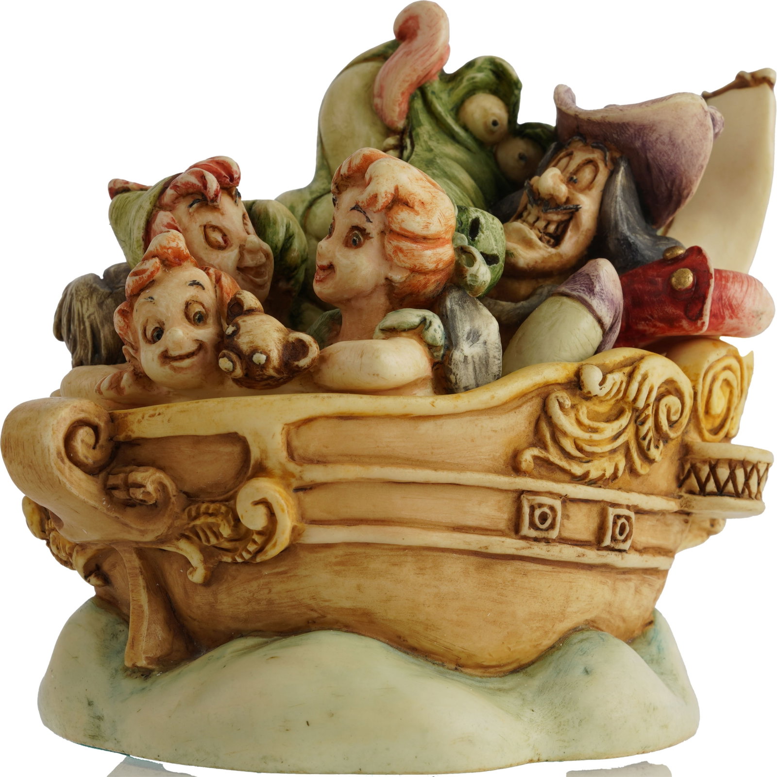 Harmony Kingdom Peter Pan Off to Neverland Disney: A 2001 limited edition resin box figurine titled 'Off to Neverland' by Harmony Kingdom (Model WDWPET). Sculpted by Robert King, the piece belongs to the Disney Exclusive collection and depicts Peter