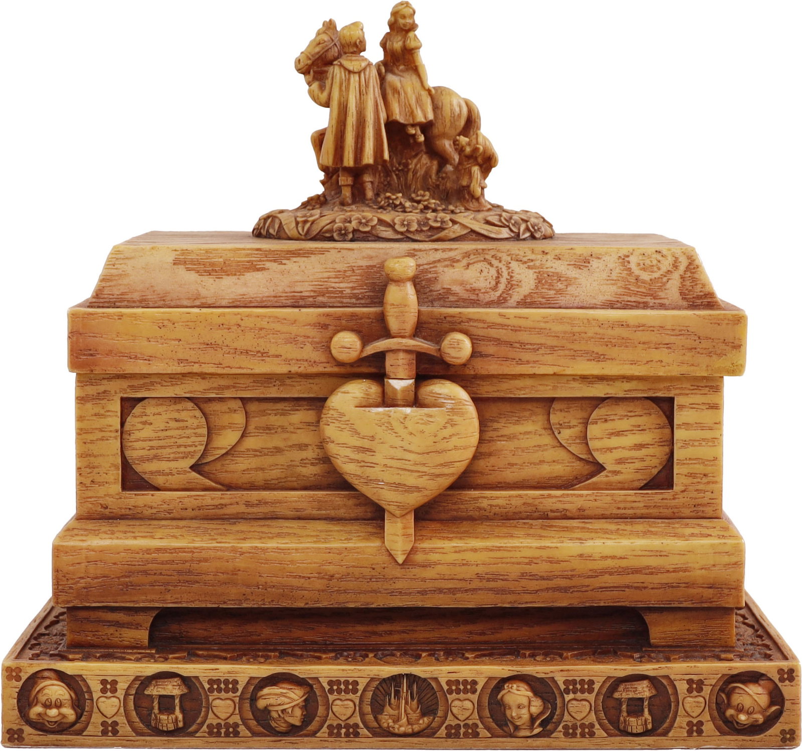 Robert Olzsewski Snow White Heirloom Box Disney (1 of 10)