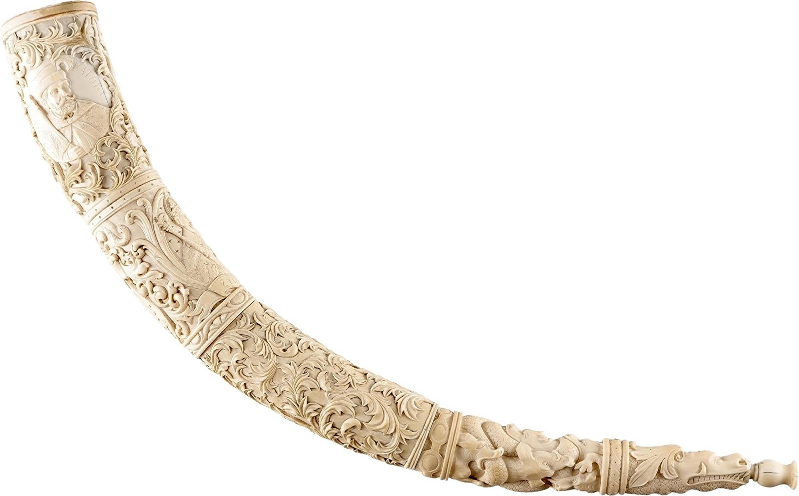 Great Polish Kings Commemorative Ivory Tusk Pipe: An intricately carved antique ivory tusk depicting three of the great military kings of Poland: Zygmunt III, Stefan Batory, and Jan III Sobieski. From base to top, the horn depicts a dragon, a dragon 