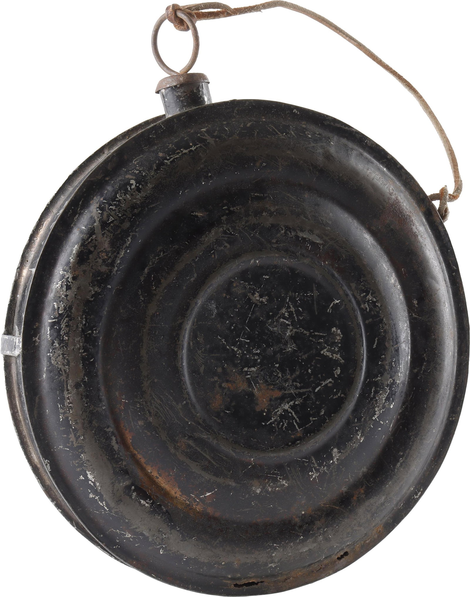 Tin Bullseye Canteen from the American Civil War: A tin bullseye canteen from the American Civil War. Likely Confederate based on quality of materials, with black paint. Stopper intact, strap replaced. 7.5 inch diameter. Origin: Civil War & Indian Wa