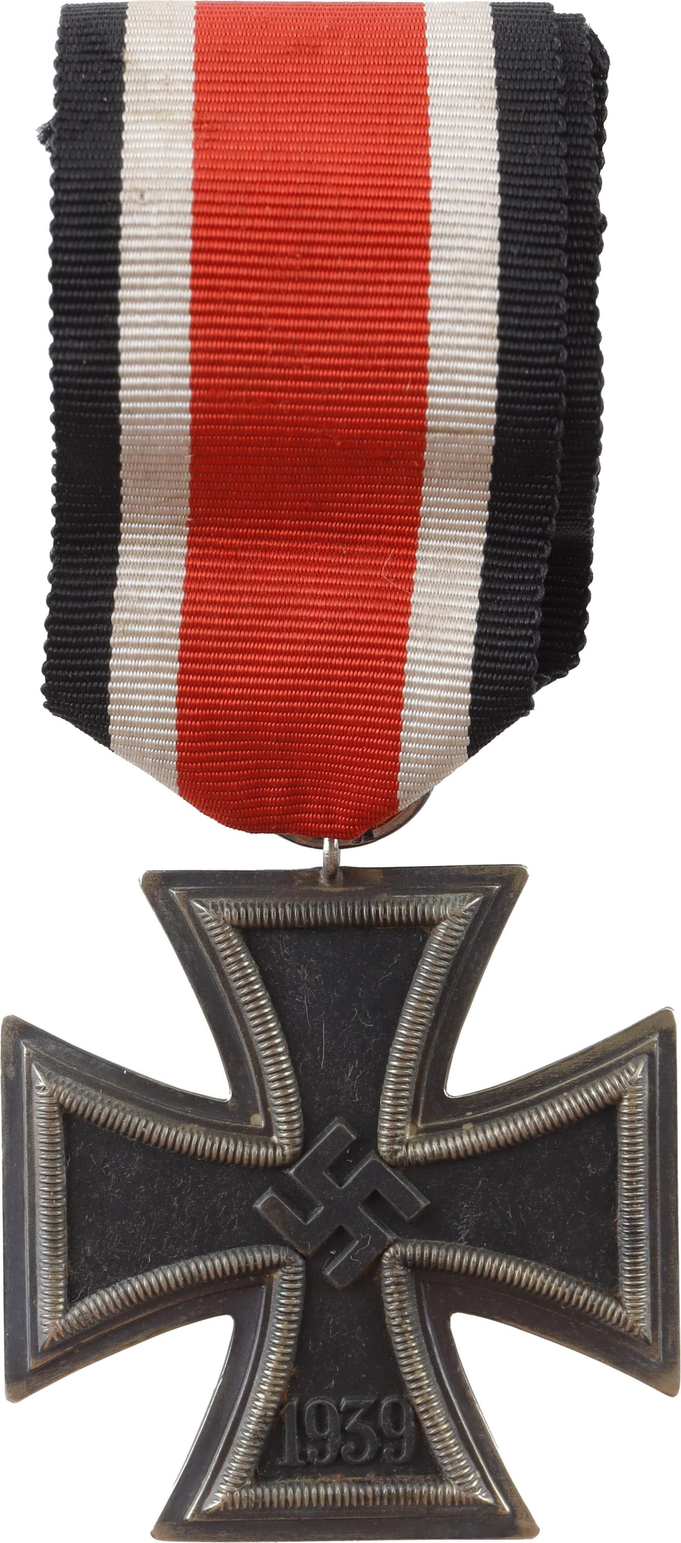 Iron Cross 2nd Class WWII German Third Reich (1 of 4)