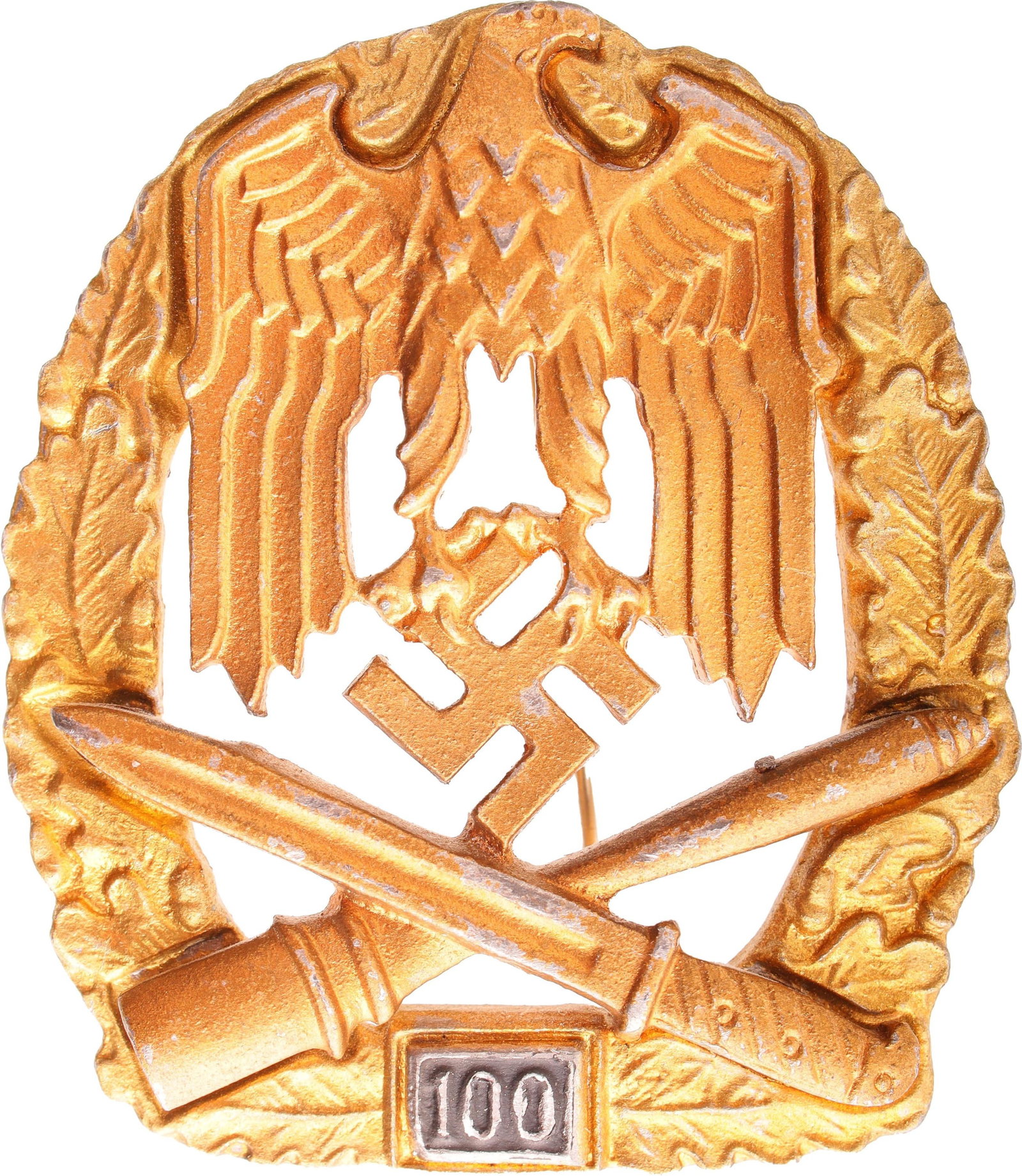 WWII German General Assault Badge 100 Engagements: WWII German Third Reich general assault badge for 100 engagements. Gold toned. Vertical pin clasp. Measures 2.1 inches H & 1.85 inches W. Unauthenticated.