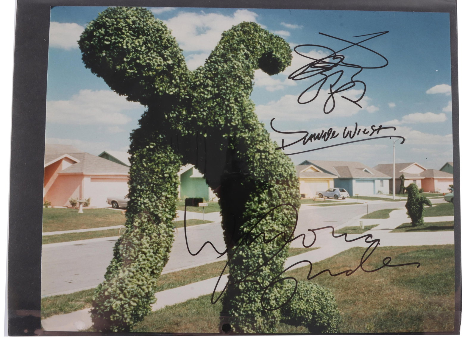 Winona Ryder Autograph Edward Scissorhands Photo (1 of 2)