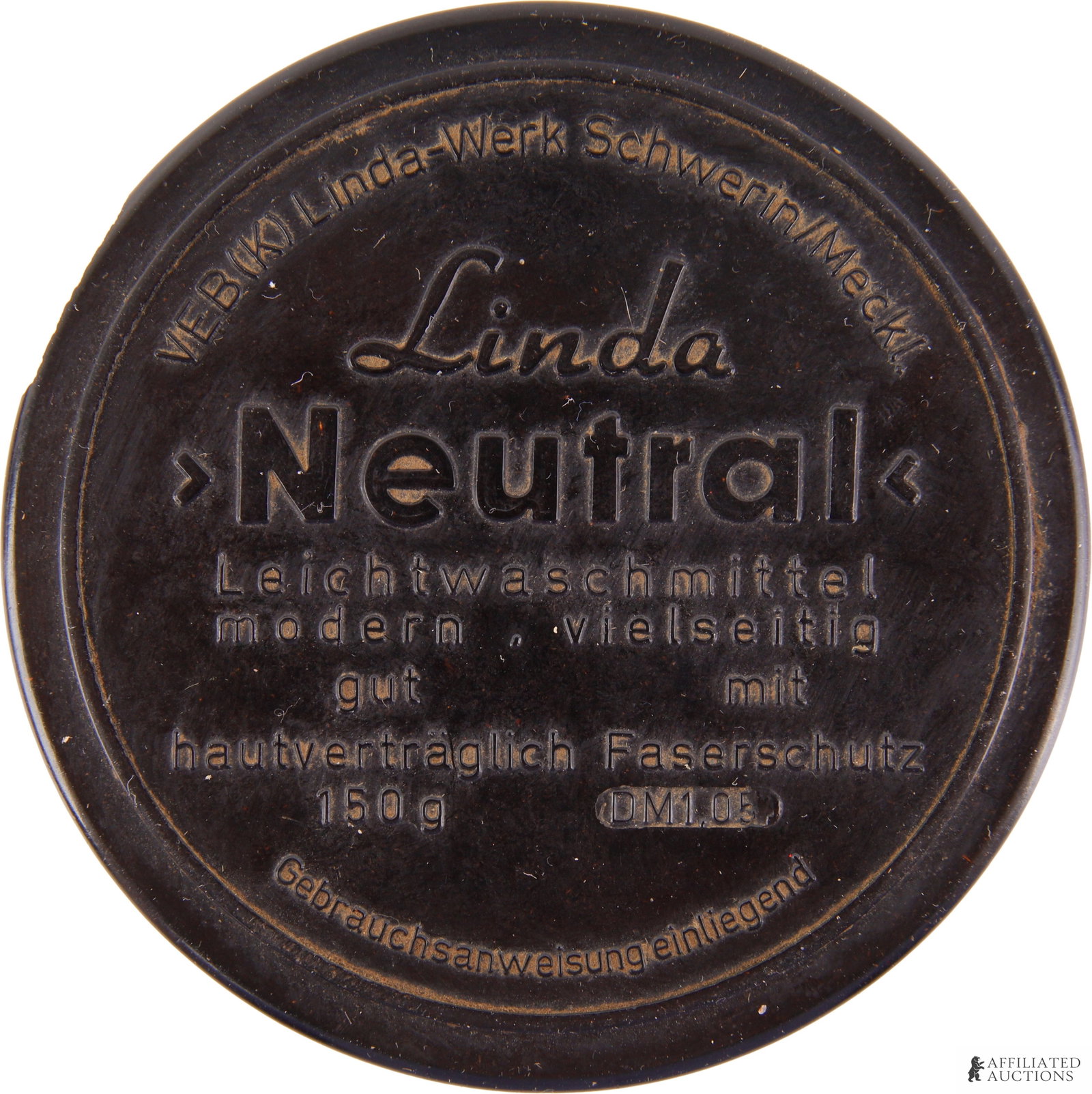 West German Black Linda Shoe Polish Tin (1 of 3)