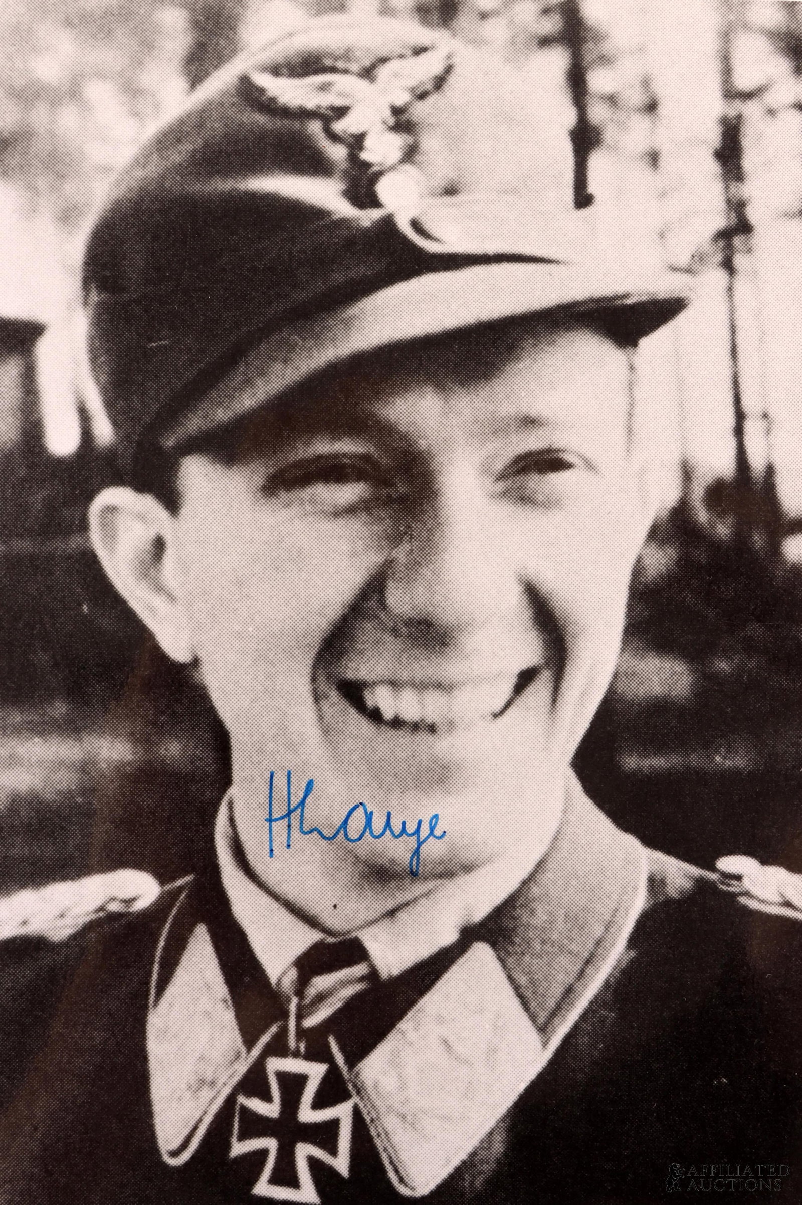 WWII German Fighter Ace Hand Lange Autograph: A signed image of Heinz Lange, a noted Luftwaffe fighter ace of the Second World War. He was awarded the Knights Cross of the Iron Cross.