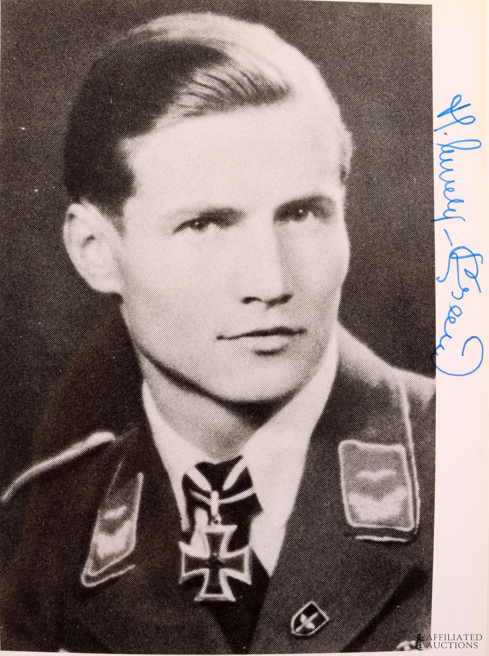 WWII German Fighter Ace Heinz Ewald Autograph: A signed image of Heinz Ewald, a noted Luftwaffe fighter ace of the Second World War. He was awarded the Knights Cross of the Iron Cross.