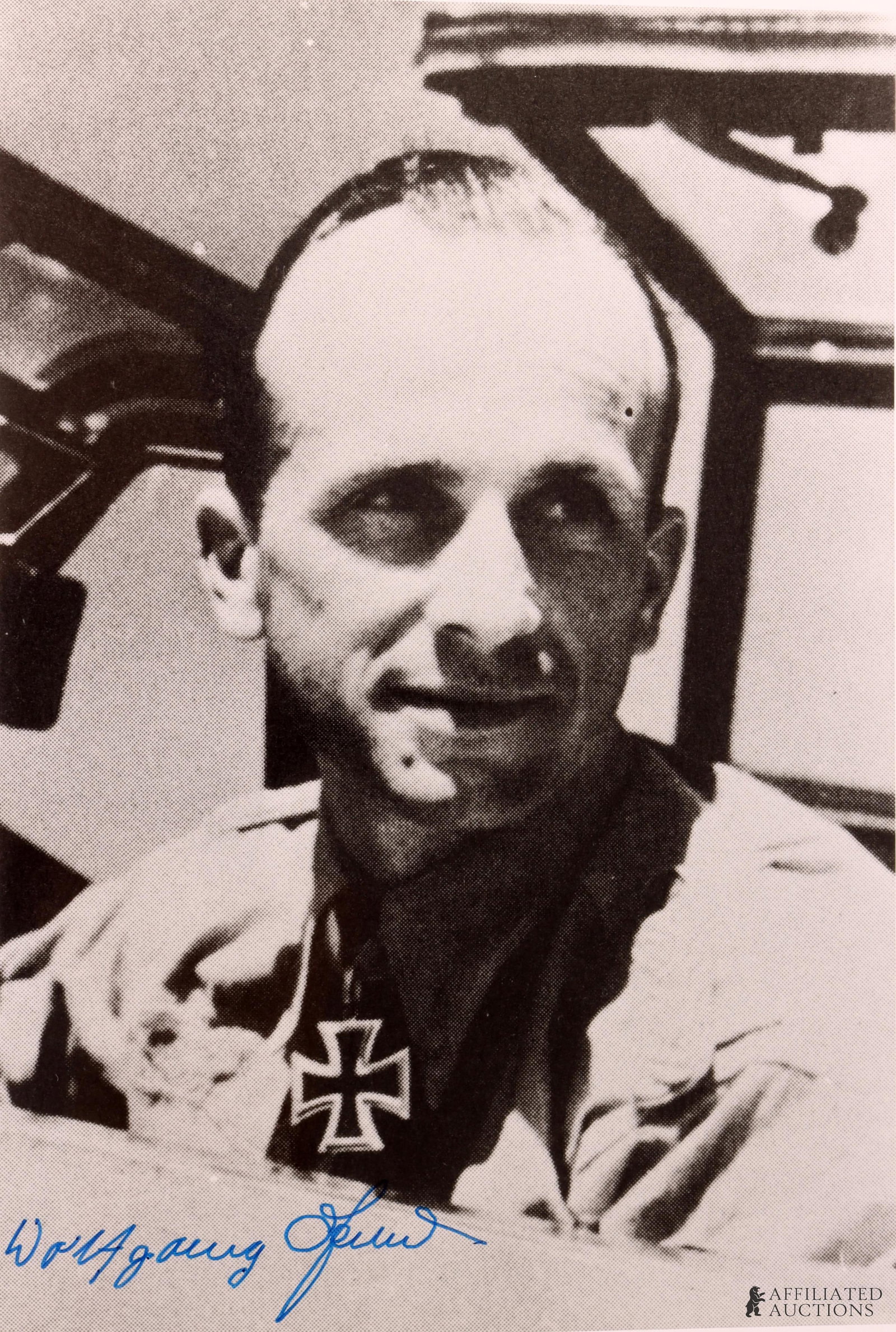 WWII German Fighter Ace Wolfgang Ewald Autograph: A signed image of Wolfgang Ewald, a noted Luftwaffe fighter ace of the Second World War. He was awarded the Knights Cross of the Iron Cross.