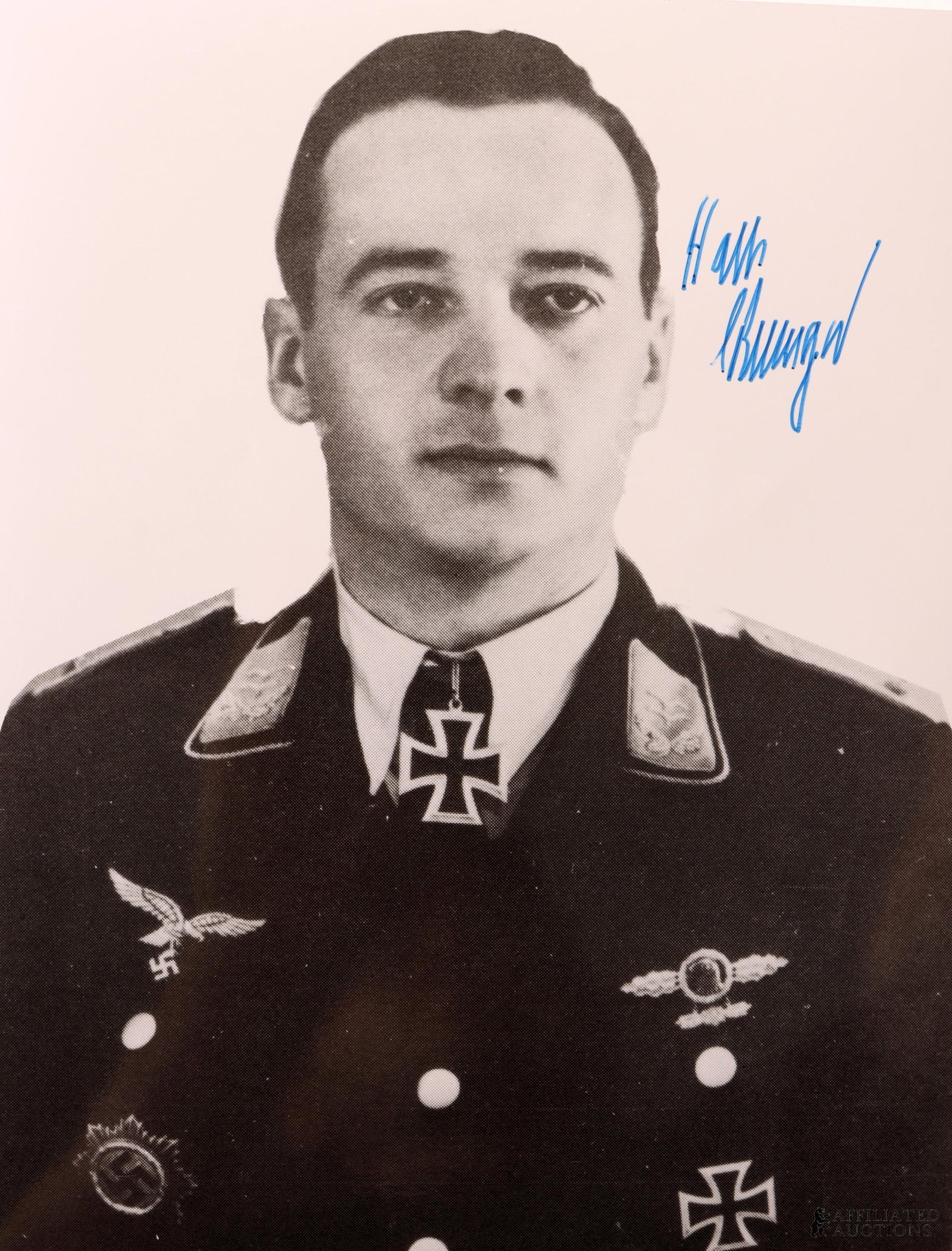 WWII German Pilot Hans Sehringer Autograph: A signed image of Hans Sehringer, a noted Luftwaffe reconnaissance pilot of the Second World War. He was awarded the Knights Cross of the Iron Cross.