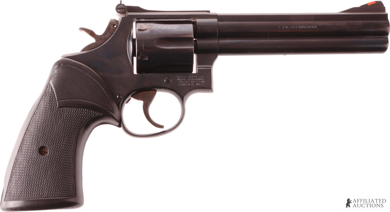 S&W Model 586 Distinguished Combat Magnum Revolver (1 of 7)