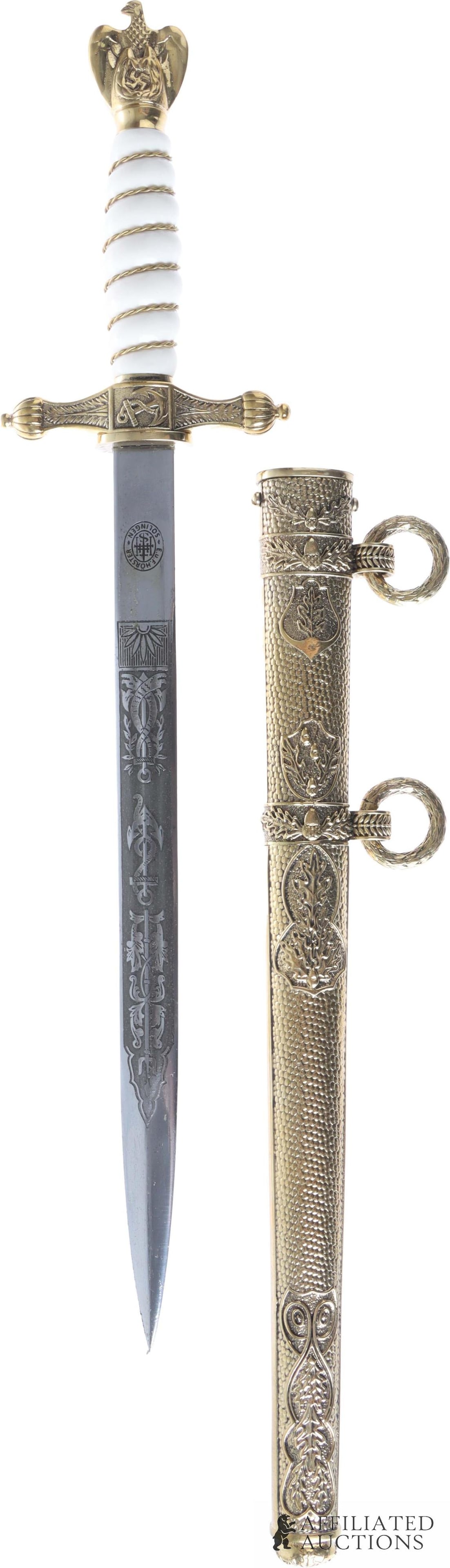 Kriegsmarine Officers Dress Dagger WWII German (1 of 6)