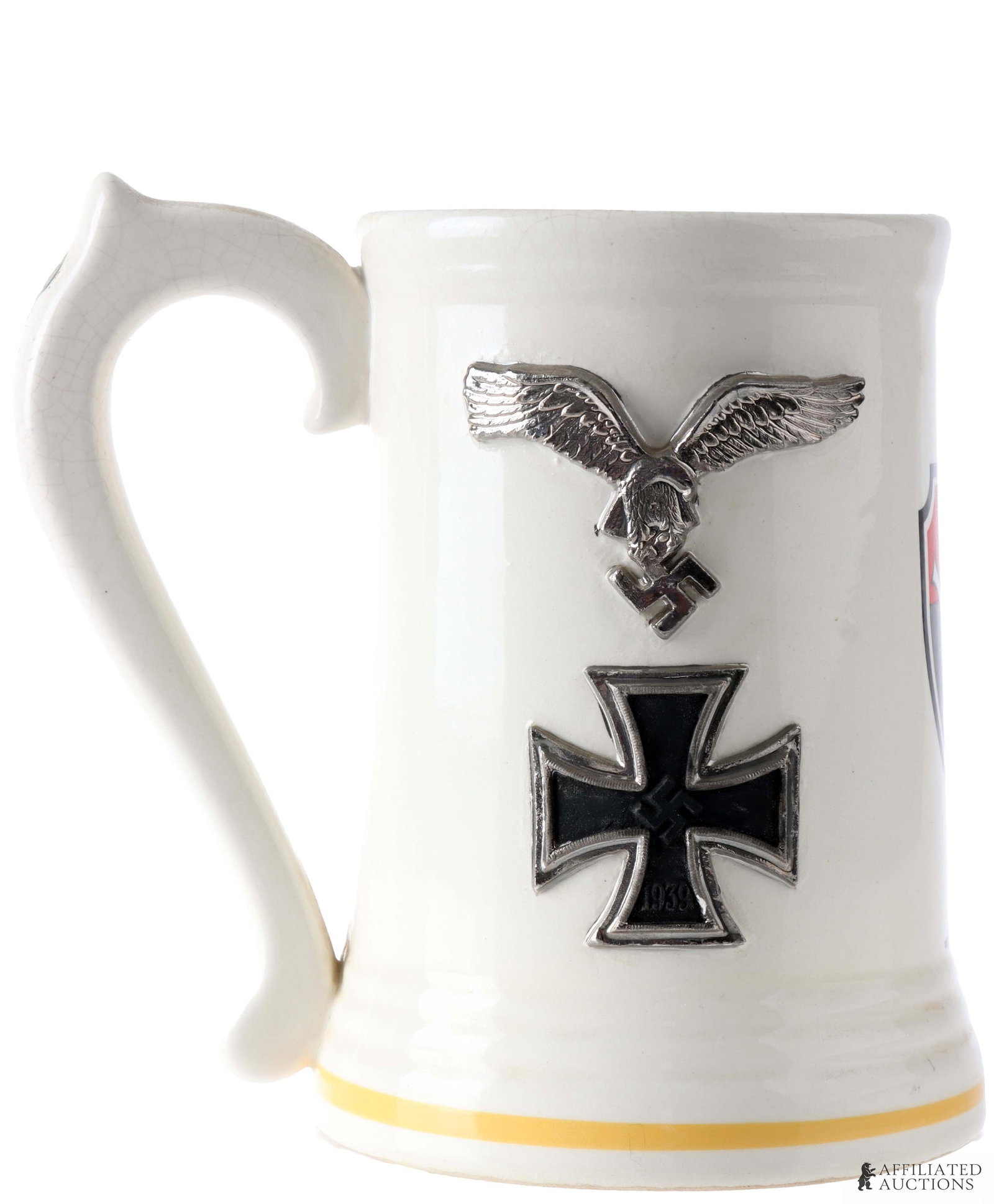 Luftwaffe Divisional Stein Schlageter WWII: A ceramic mug, model 725, displaying various symbols and references to the Third Reich. This collection of symbols represents the Schlageter wing, DAK, several medals including the Iron Cross, and bea