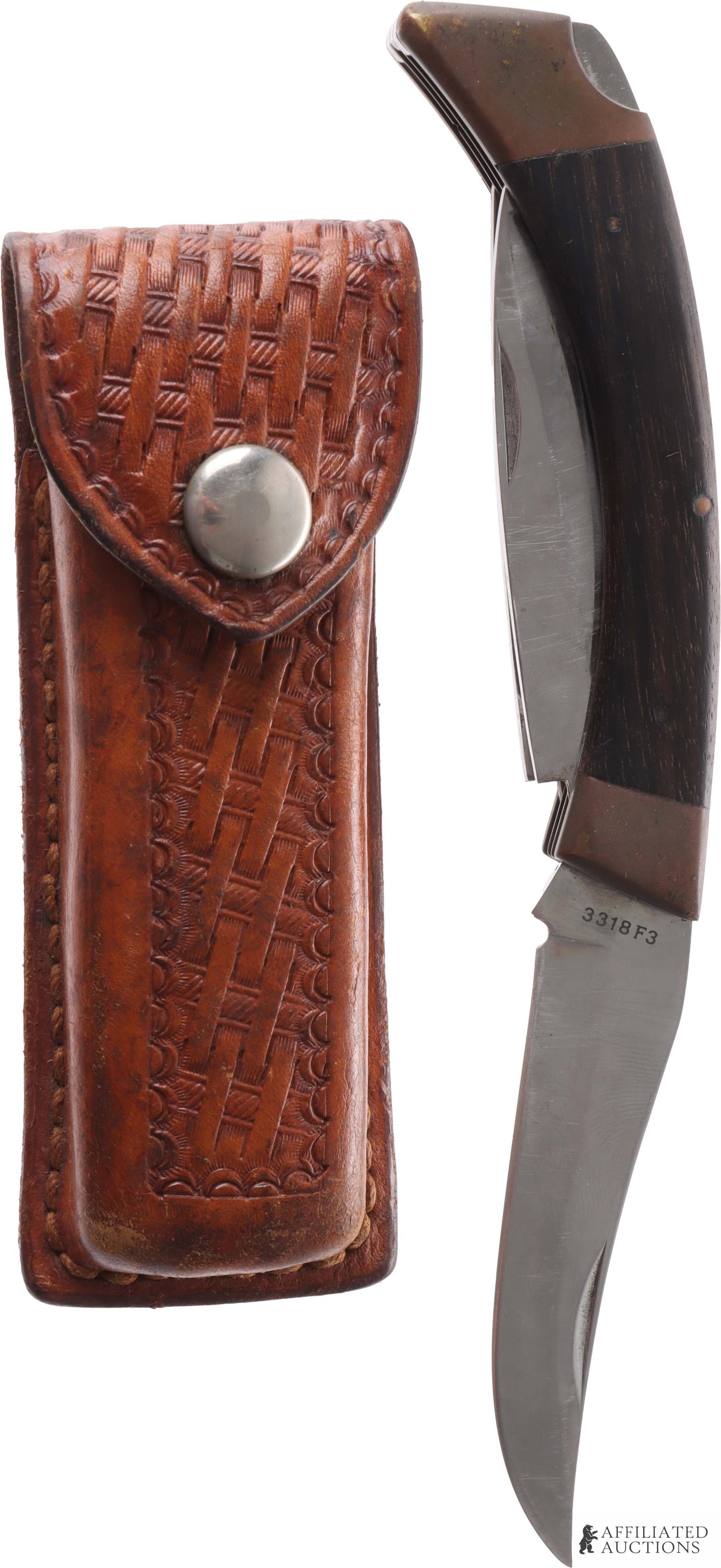 Browning Model 3318F3 3-Blade Pocket Knife W/ Case: Highly collectible vintage Browning Model 318F3 3-blade folding pocket knife. Manufactured in Japan during the golden era of Seki knife-making, this traditional multi-blade folder features exceptional