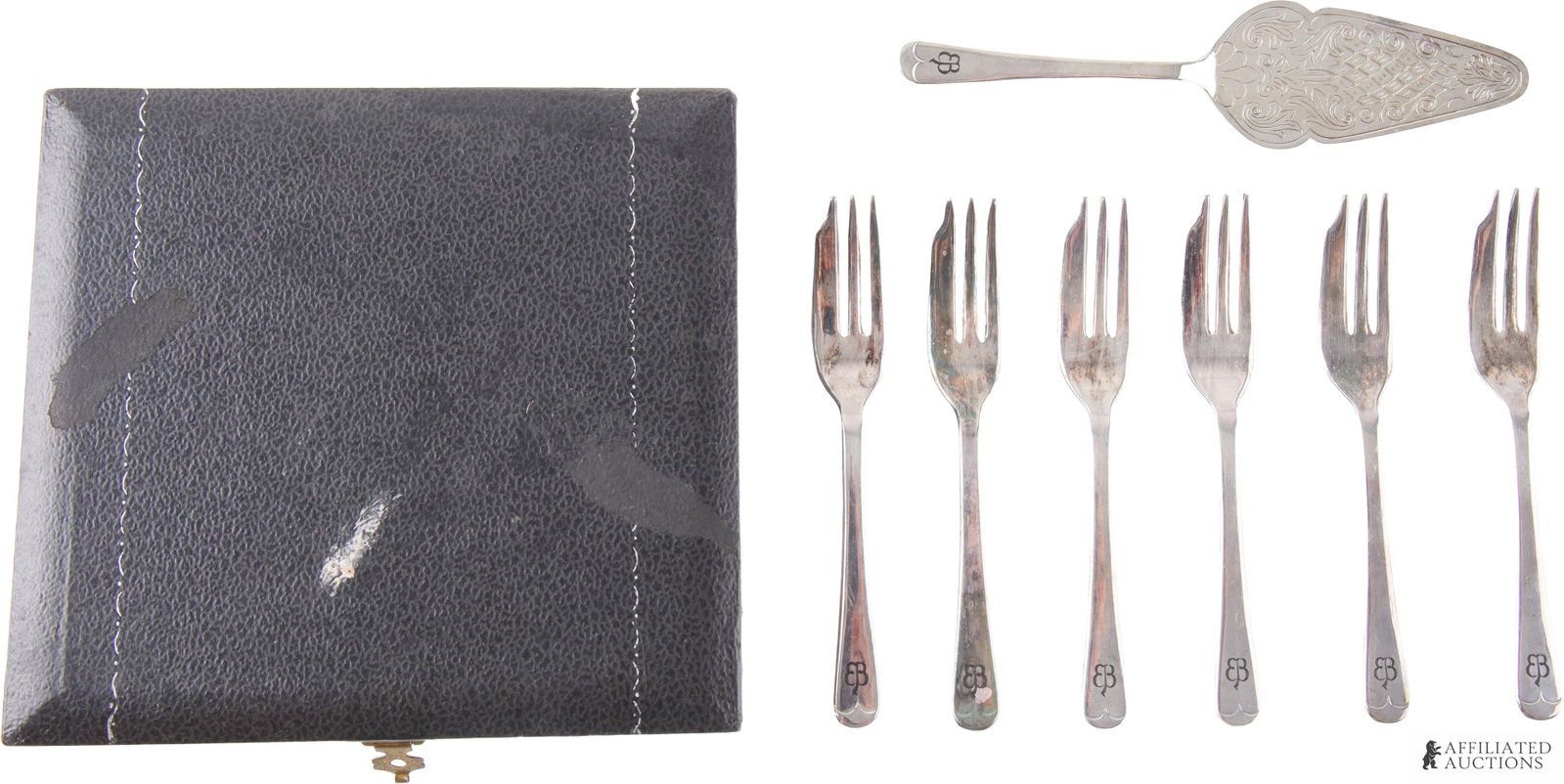Eva Braun Monogrammed Cake Serving Set Lot 7 (1 of 3)