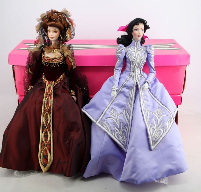 2 BOB MACKIE PORCELAIN DOLLS WITH COA: Dolls included are "Winter" and "Autumn". Each doll comes within it's original box. Boxes have been opened so items are not in NRFB condition, but are in very good condition.