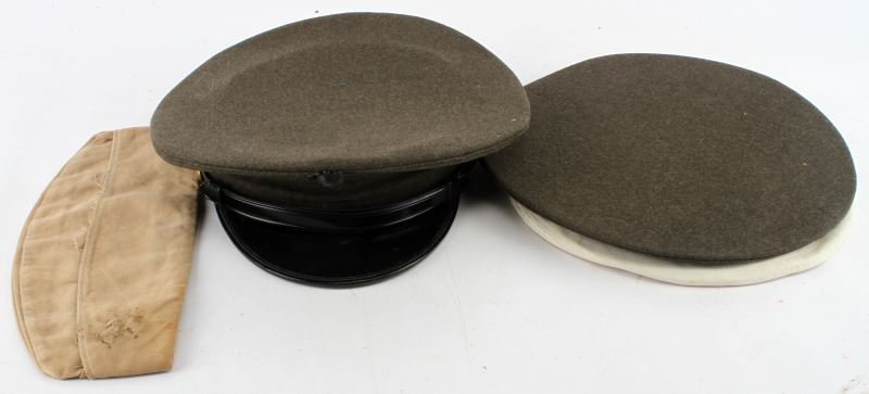 WW2 TO VIETNAM USMC MARINE & NAVY VISOR & GARRISON: Size 7 visor blackened bronze EGA, named with San Diego uniform shop, also garrison cap WWII-era in poor condition, additional hat covers and a US Navy garrison cap.