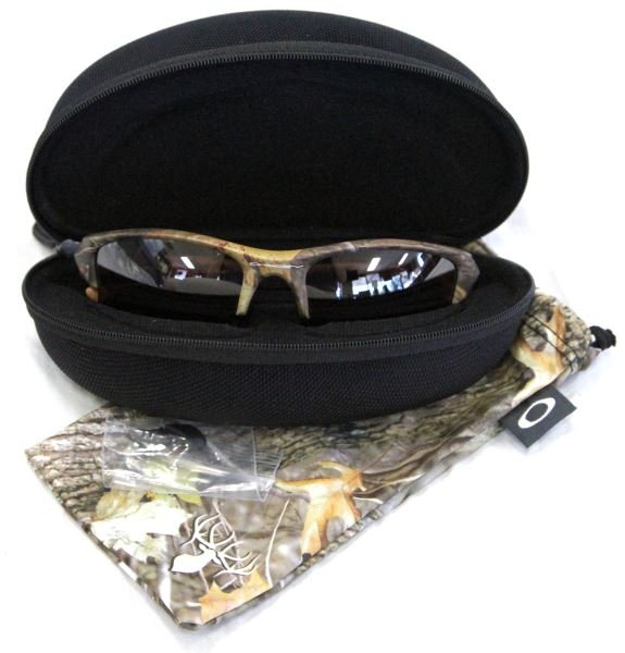 OAKLEY FLAK JACKET CAMO SUNGLASSES 24-153 W/CASE: Oakley Flak jack Jacket . Woodland camo with VR28 bronze iridium lenses. In very good condition. Comes with bag and zippered soft case, plus extra pair nose pads.