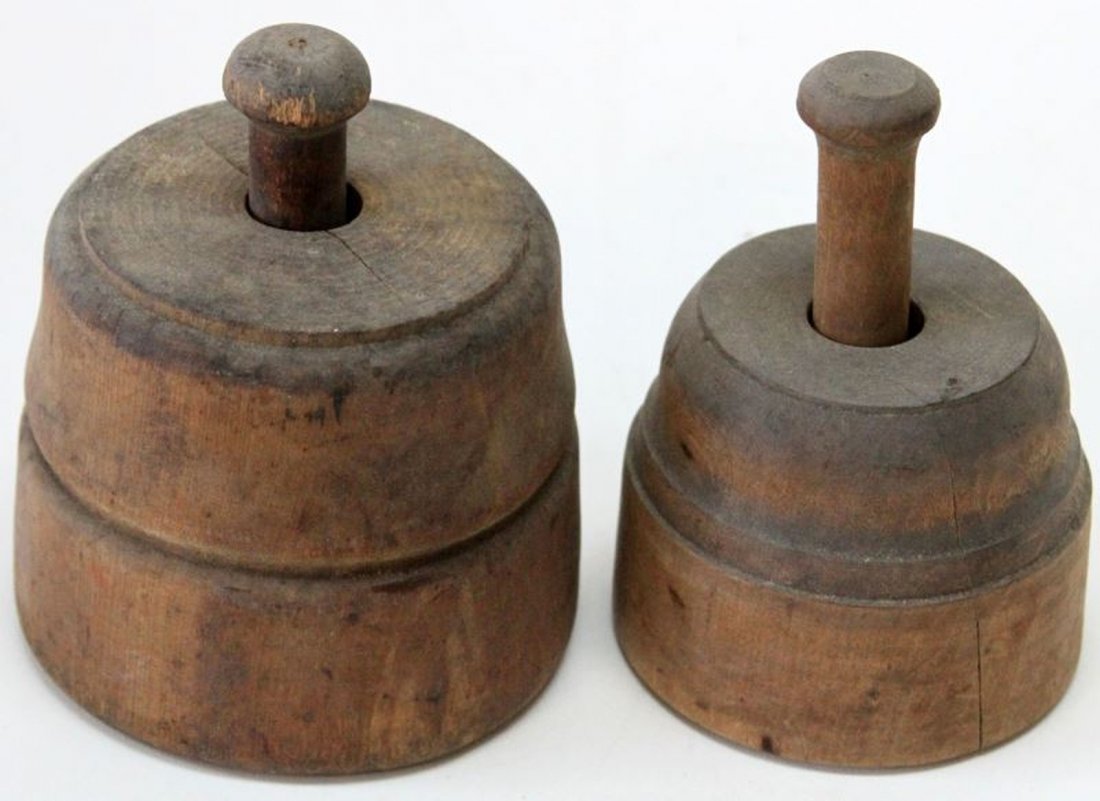 2 ANTIQUE WOOD BUTTER MOLD LOT: Two different sizes and different designs, very good condition.