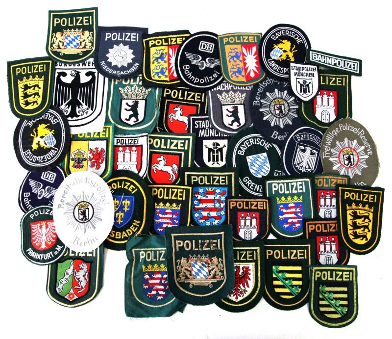 GROUP OF 40 GERMAN POLICE PATCHES UNSEARCHED: Some wear present to patches; overall in very good condition. Unauthenticated.