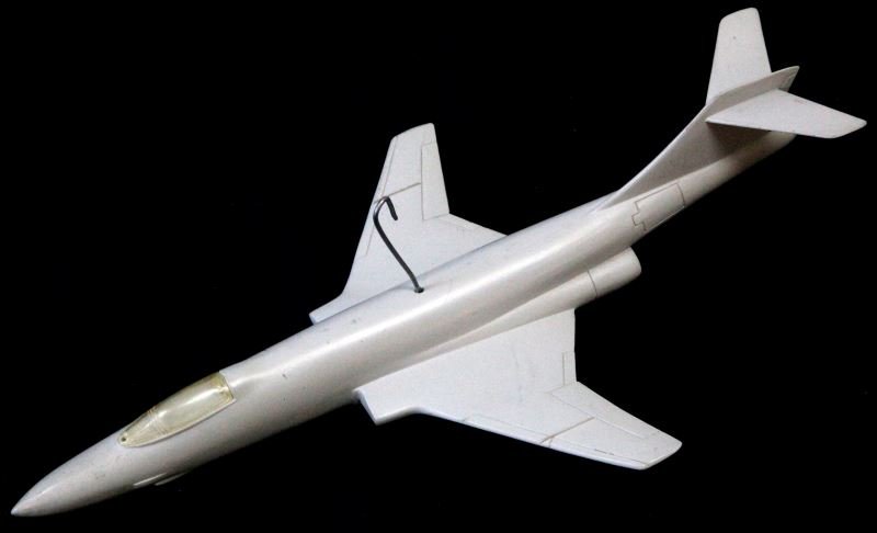 POST WAR USAF VOODO F-101 FIGHTER MODEL CRUVER ID: Cruver made. Voodo F-101 model airplane, Sept. 1956. Rare model, resin, grey, 1/72 scale. Used by USAF. Measures 11.5 inches long, 7 inch wingspan. Very good condition. Has removable wire hanger.