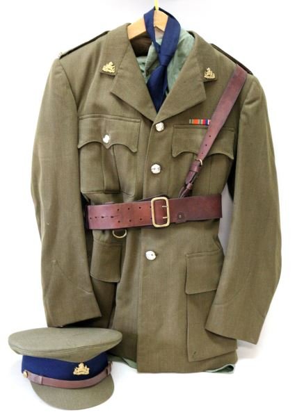 BSAP BRITISH SOUTH AFRICA POST WAR POLICE UNIFORM: Rare complete uniform, from the World Police Museum, Milan, Italy and is accompanied with COA. Uniform consists of tunic with QEII post 1952 buttons, however the peak cap visor has pre 1952 Kings crow