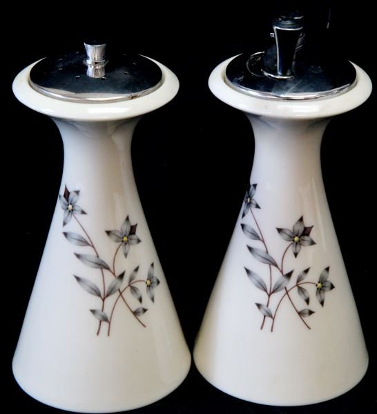 LENOX KINGSLEY SALT SHAKER AND PEPPER GRINDER