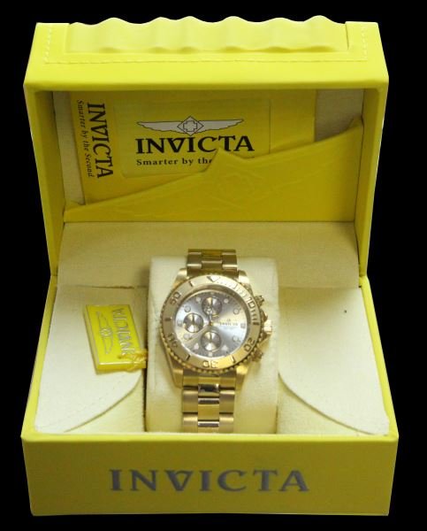 MENS INVICTA WATCH #1774 GOLD PLATE CHRONGRAPH: Model # 1774, gold plated case and bracelet, Japanese quartz movement, triple dial chronograph, counter-clockwise turning bezel, flip-lock clasp on bracelet. New in box. This lot has a reserve.