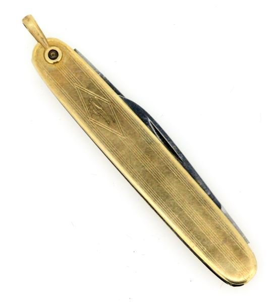 VOOS 10KT GOLD GERMAN MENS POCKET KNIFE: Bale is stamped 10 KT gold, initial W within diamond, knife, measures 2 6/8 inches closed. 0