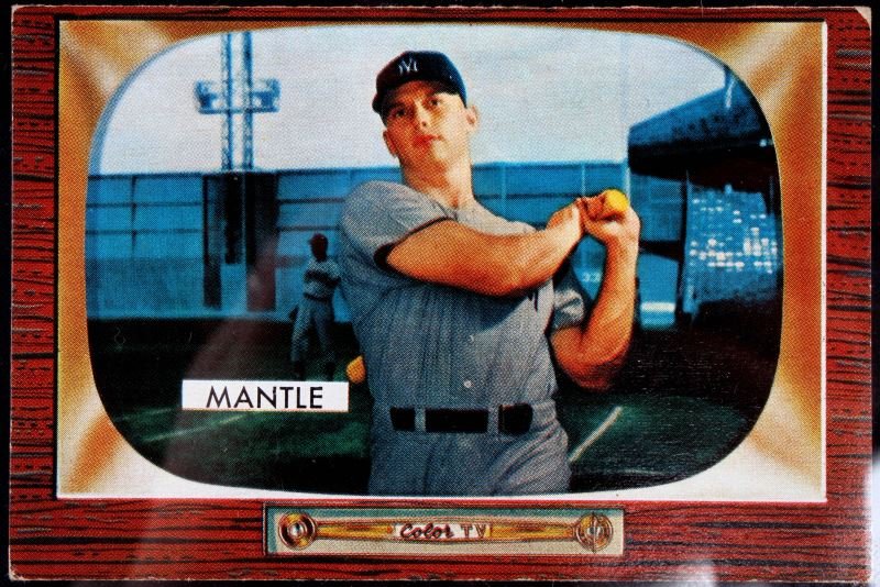 1955 BOWMAN 202 MICKEY MANTLE BASEBALL CARD: Clean and centered grade 3 card.