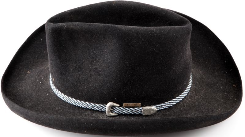 BEAVER 4XXXX ROUNDUP BLACK COWBOY HAT: Very good gently used condition, moth free size 7 3/8. 0