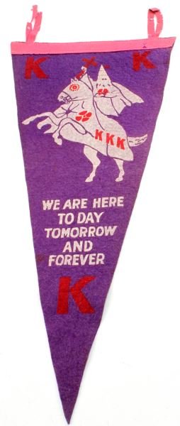 1920S KU KLUX KLAN KKK KNIGHT RIDER PENNANT: 1920s Ku Klux Klan knight rider pennant. A few tiny moth marks, mostly on the tassels. Measures 23x10 inches. Overall very good condition.