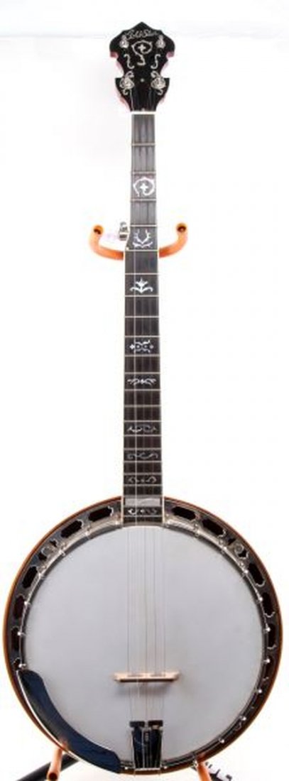 GOLD STAR GF-100W 5 STRING MAHOGONY BANJO W/CASE: The Gold Star GF-100W Mahogany Wreath 5-String Banjo was created to meet the demand among banjo players for what most agree is the ideal bluegrass banjo: the flathead built in very limited quantities