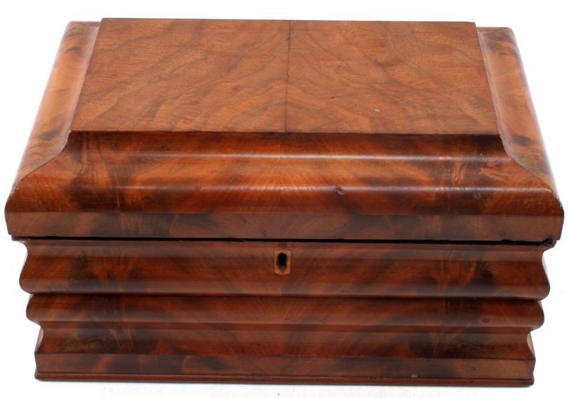 ANTIQUE VICTORIAN BOX W HABERDASHERY SILVER BONE: Antique Victorian wooden sewing box with silver and bone haberdashery. Lot of high quality 19th century sewing items. Lot includes: 10 darning eggs, a tracing wheel, sterling silver scissors, 3 sterli