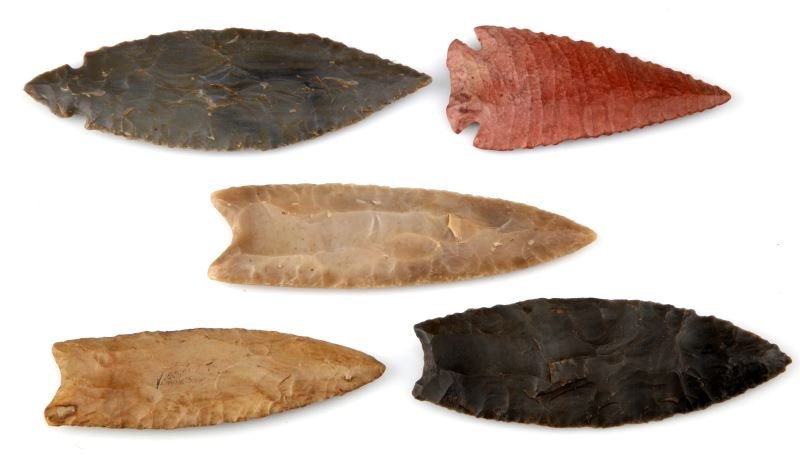 LOT OF 5 ARROWHEAD POINTS CLOVIS TURKEYTAIL MORE (1 of 2)