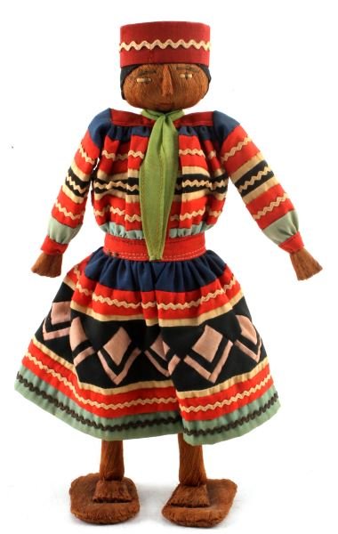 VINTAGE HAND MADE PALM SEMINOLE STANDING DOLL (1 of 3)