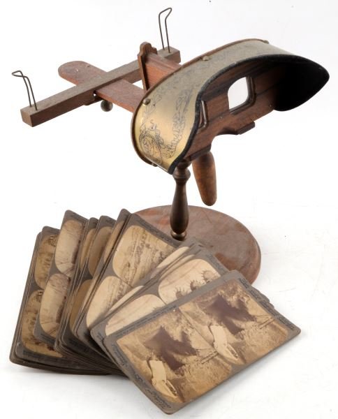 ANTIQUE UNDERWOOD & UNDERWOOD SUN STEREOSCOPE (1 of 3)