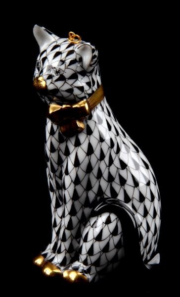 BLACK FISHNET HEREND CAT PORCELAIN ORNAMENT 3.5" (1 of 3)