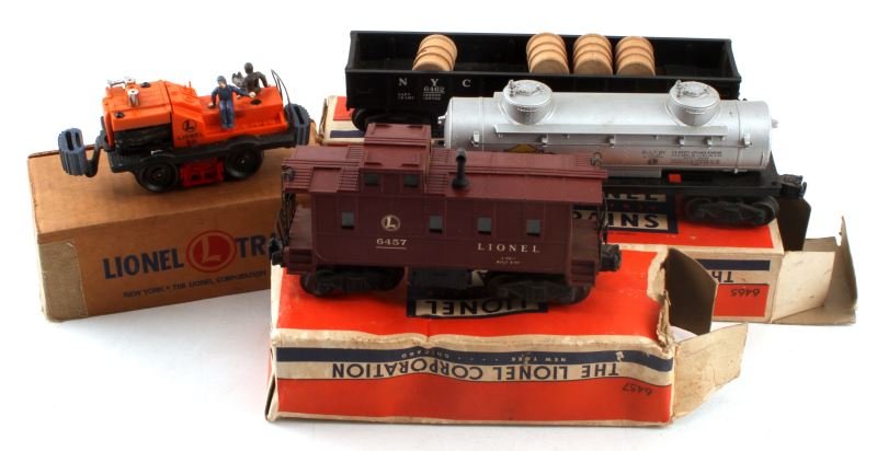 VINTAGE LIONEL ELECTRIC TRAIN LOT OF 4 IN BOXES (1 of 4)