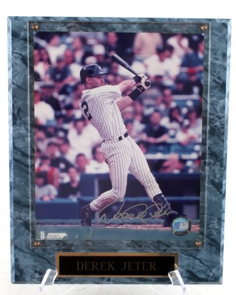 SIGNED DEREK JETER MAJOR LEAGUE BASEBALL PHOTO (1 of 2)