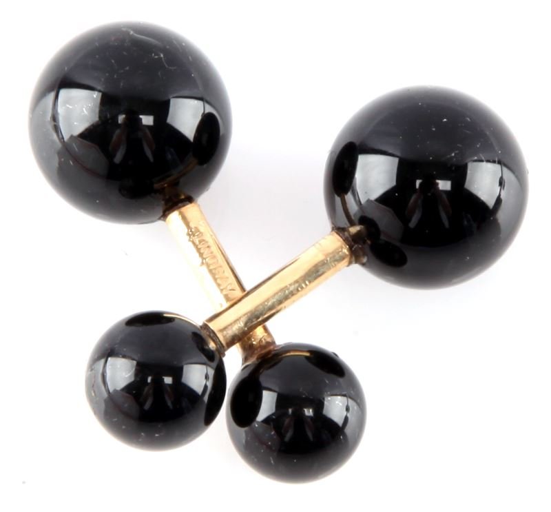 LINDSAY & CO 14 K AND ONYX BARBELL CUFFLINKS: Vintage Lindsay & Co 14 karat yellow gold and onyx barbell cufflinks. Very good condition. Simple and elegant design.