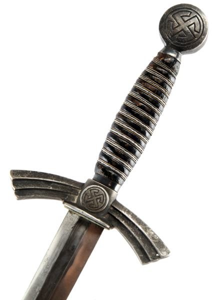 THIRD REICH 1ST MODEL LUFTWAFFE DAGGER W/ CHAIN: A first model Luftwaffe dagger, no maker's mark. Deep, rich patina on hilt's metallic hardware. The blade is bright and shows original factory cross grain but there are some runner marks and minor spo
