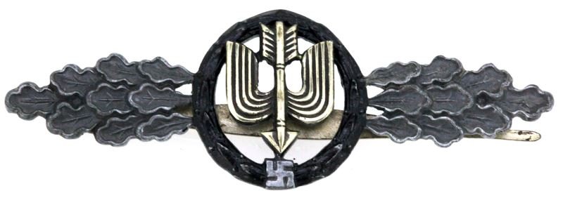 WWII REICH GERMAN LONG RANGE NIGHT FIGHTER CLASP: WWII Third Reich German Long Range Night Fighter Clasp, 3 tone. Aged smooth matte silver oak leaves and swastika, blackened wreath, and lighter brass toned downward pointing arrow. Wide pin back with 