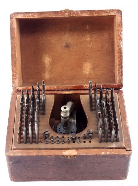 VINTAGE VIGOR 958 WATCHMAKERS STAKING KIT: Very near a complete set, vintage watchmakers staking kit, Vigor #958, wooden box in marginal condition. Tools in very good condition.