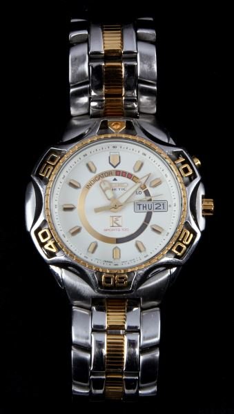 SEIKO KINETIC DIVER STYLE DAY DATE WRISTWATCH: A Seiko Kinetic Sports 100 diver style wristwatch, model 5m43-0a39. Equipped with Seiko's Kinetic (self generating) quartz movement with day/date and power indicator functions. Stainless steel screw-b