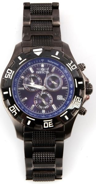 MENS INVICTA MODEL 6411 PYTHON WATCH WITH DATE: Invicta model 6411, the Python for men, gun metal grey case and bracelet, blue dial, new battery (no implied warranty). In very good condition. Feather scratches on crystal.