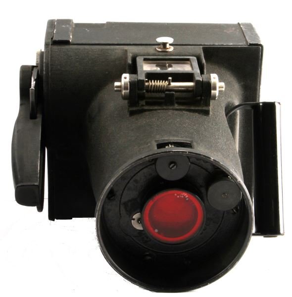 FOLMER GRAFLEX K20 U.S NAVY AIRCRAFT CAMERA: Antique World War II Era Folmer Graflex K20 U.S Navy authentic aircraft camera with Kodak anastigmat F.4.5 161mm Lens (Serial No.N288s-15028). Item is in Overall good condition with little no detracti