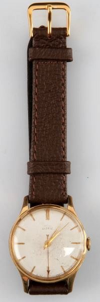 MENS VINTAGE "SMITHS ASTRAL" 17JEWEL WRISTWATCH: 17 jewel stem wind and set movement, gold plate over base metal case, made in England by Smiths. Astral model in very good running condition (no imp[lied warranty). Brown leather strap. White dial in