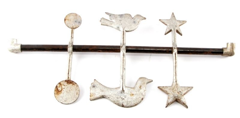 ANTIQUE CAST IRON SHOOTING EVANS SPINNER TARGETS: 1945 Patent spinner targets. 20 inches, is without end pipes but they are easily replaced.